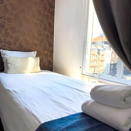 Hotel Amsterdam Inn 2*